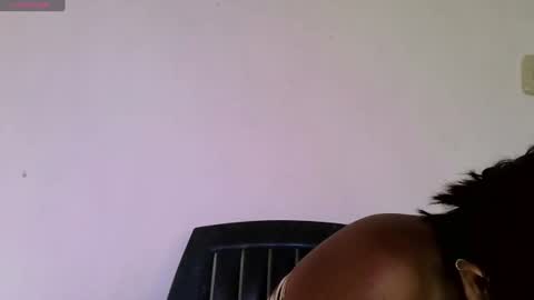 Snapshot of ari_20_ chatting on 8, 7, 2026 Bella online show from 8, 7, 2026