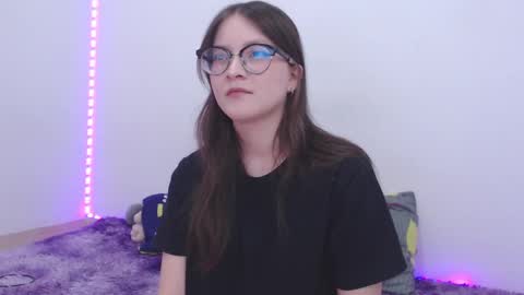 Snapshot of ari_james chatting on 15, 9, 2025 Ahri James online show from 15, 9, 2025