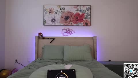 Snapshot of ari_lovexo chatting on 2, 3, 2025 Ari and Penn online show from 2, 3, 2025