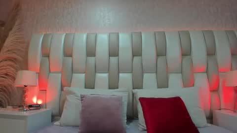 ari_lynn_ online show from 24, 3, 2026