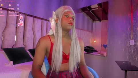 Snapshot of ari_monet chatting on 11, 2, 2025 ARI online show from 11, 2, 2025