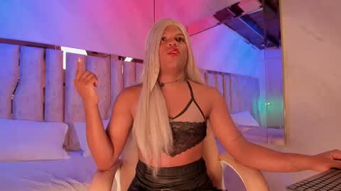 Snapshot of ari_monet chatting on 10, 9, 2025 ARI online show from 10, 9, 2025