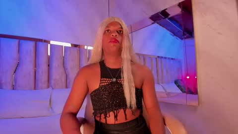 Snapshot of ari_monet chatting on 20, 9, 2025 ARI online show from 20, 9, 2025