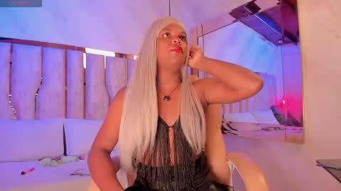 Snapshot of ari_monet chatting on 30, 9, 2025 ARI online show from 30, 9, 2025