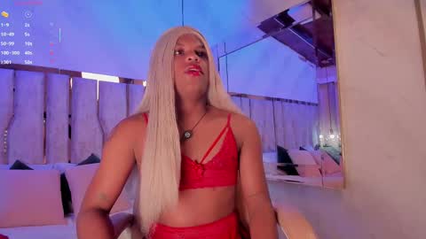 Snapshot of ari_monet chatting on 12, 10, 2025 ARI online show from 12, 10, 2025