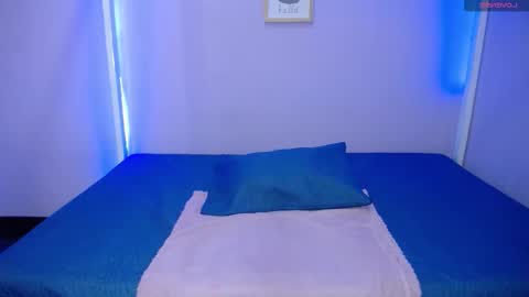    online show from 28, 10, 2025