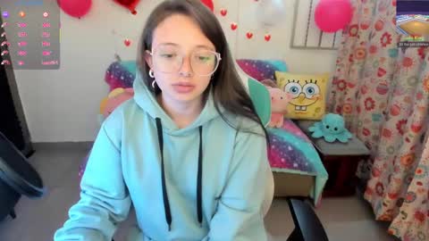 Snapshot of aria_alaia chatting on 5, 3, 2025 Linda online show from 5, 3, 2025