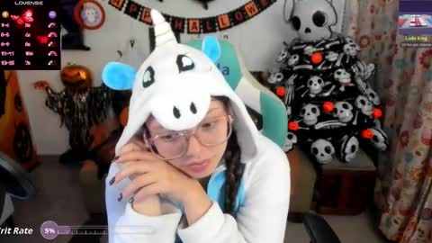 Snapshot of aria_alaia chatting on 15, 10, 2025 Linda online show from 15, 10, 2025