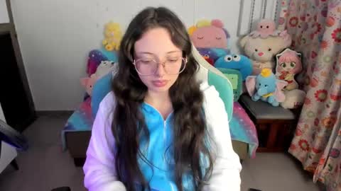 Snapshot of aria_alaia chatting on 8, 1, 2026 Linda online show from 8, 1, 2026