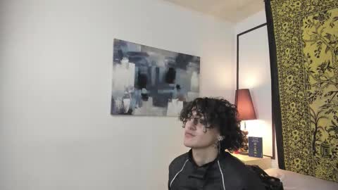 Snapshot of aria_and_orien chatting on 12, 11, 2025 aria y orien online show from 12, 11, 2025