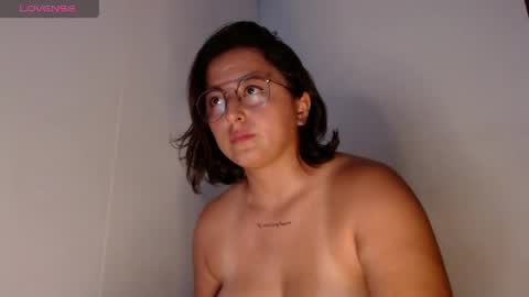 AriaBronw online show from 26, 4, 2026