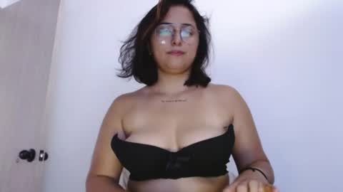 AriaBronw online show from 21, 7, 2026