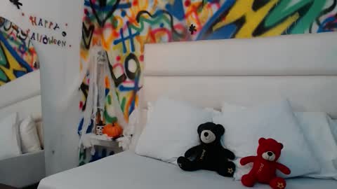 Snapshot of aria_martiin chatting on 17, 10, 2025 aria online show from 17, 10, 2025