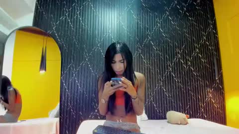 Aria Millers  online show from 7, 11, 2025