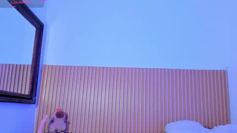 Aria Millers  online show from 16, 12, 2025