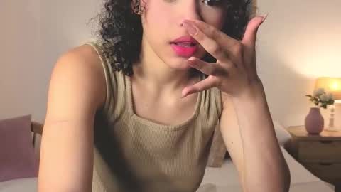 ariaa_23 online show from 24, 11, 2025