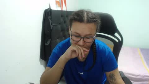 ...Ariana... online show from 25, 4, 2026