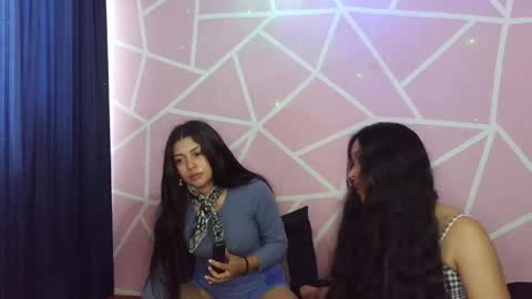 Snapshot of ariadna_and_antonella chatting on 4, 6, 2026 dafna lorens online show from 4, 6, 2026