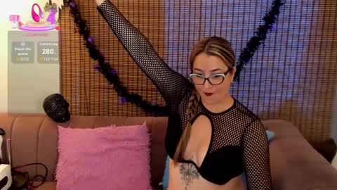 Snapshot of ariana_cross_ chatting on 3, 10, 2025 Ariana Cruz online show from 3, 10, 2025