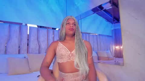 ariana_grande233 online show from 22, 4, 2026