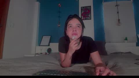 ariana_whitee online show from 17, 11, 2025