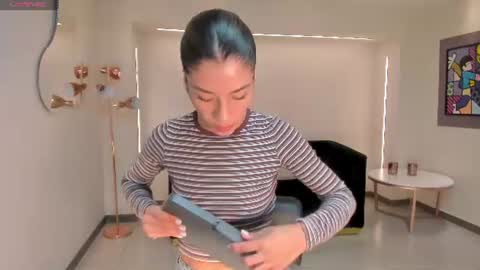 Ariana Castillo  online show from 19, 7, 2026