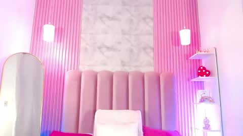 ArianaRougee online show from 19, 5, 2026