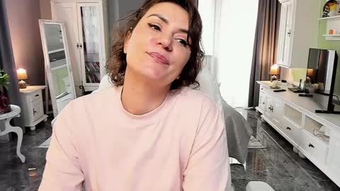 Snapshot of arianasage_ chatting on 13, 5, 2026 Ana online show from 13, 5, 2026