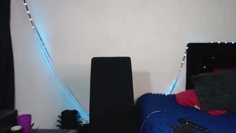 help me 100 hands up my OF is Free  online show from 28, 2, 2025