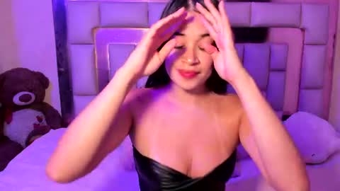 ariannacolins online show from 29, 7, 2026