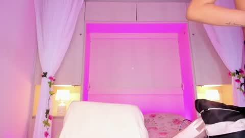 ariannavega_ online show from 23, 7, 2026