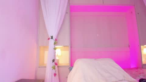 ariannavega_ online show from 28, 7, 2026