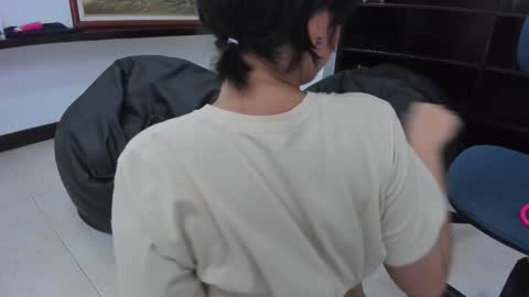 Ariel Pink Diamond online show from 10, 2, 2025