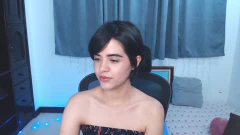Snapshot of ariel_pinkdiamond chatting on 28, 5, 2026 Ariel Pink Diamond online show from 28, 5, 2026