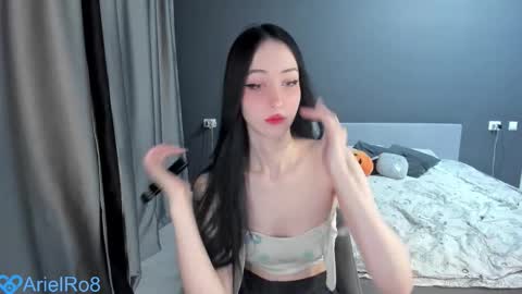 Snapshot of ariel_rouse chatting on 29, 10, 2025 Ariel online show from 29, 10, 2025