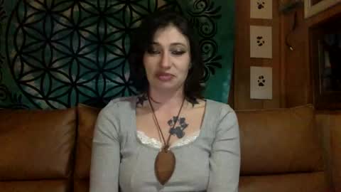 Snapshot of arielwyld chatting on 5, 2, 2025 ariel colin when hes here online show from 5, 2, 2025