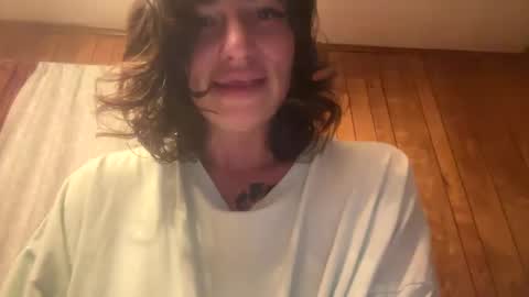 Snapshot of arielwyld chatting on 4, 10, 2025 ariel colin when hes here online show from 4, 10, 2025