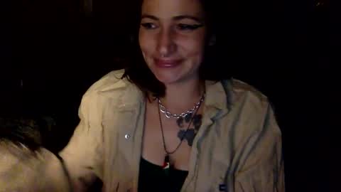 Snapshot of arielwyld chatting on 15, 11, 2025 ariel colin when hes here online show from 15, 11, 2025