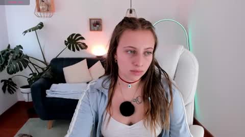 Snapshot of arii_1010_ chatting on 24, 6, 2026 Ari online show from 24, 6, 2026