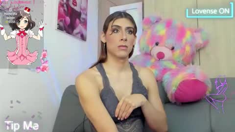 Snapshot of arii_scorpion chatting on 18, 11, 2025 Ariana Forero ---- independet model online show from 18, 11, 2025