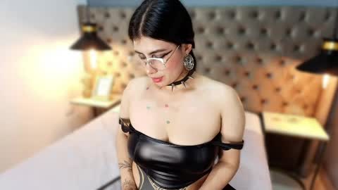 Ariia sweett online show from 8, 4, 2026