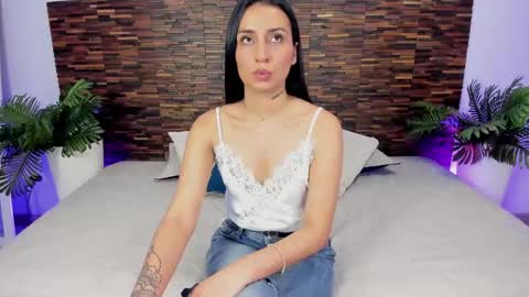 Snapshot of ariiaa_1 chatting on 6, 5, 2026 ARIANNA online show from 6, 5, 2026