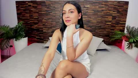 Snapshot of ariiaa_1 chatting on 8, 5, 2026 ARIANNA online show from 8, 5, 2026
