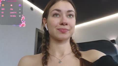 Snapshot of ariiadnaaa chatting on 4, 3, 2025 Ariadna online show from 4, 3, 2025