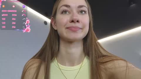 Snapshot of ariiadnaaa chatting on 8, 3, 2025 Ariadna online show from 8, 3, 2025