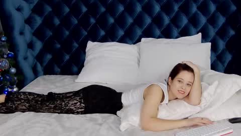 ArinaArnold online show from 19, 12, 2024