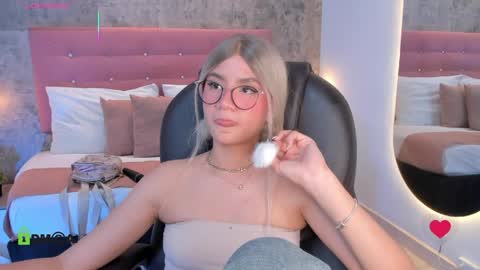 Ari  online show from 9, 4, 2026