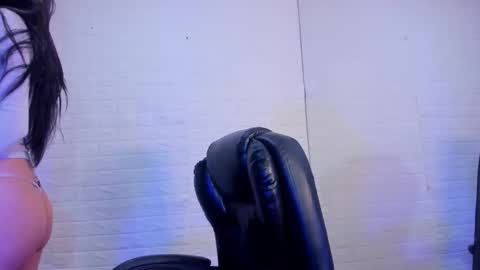 Snapshot of aris_logan chatting on 9, 5, 2026 aris_logan online show from 9, 5, 2026