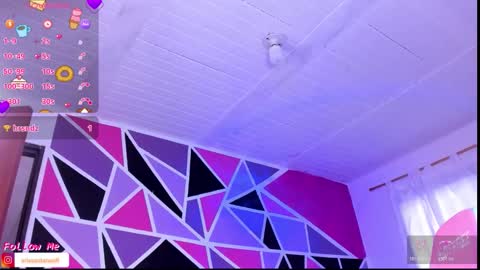 Snapshot of arisantana chatting on 5, 11, 2025 Aria online show from 5, 11, 2025