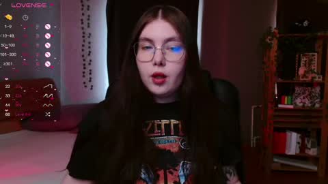 Snapshot of arizonaa_muse chatting on 26, 5, 2026 Astrid online show from 26, 5, 2026